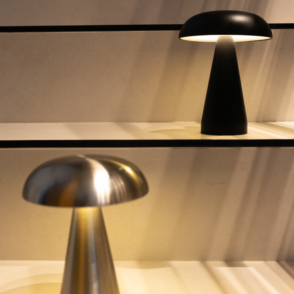 MUSHROOM T-LAMP SILVER