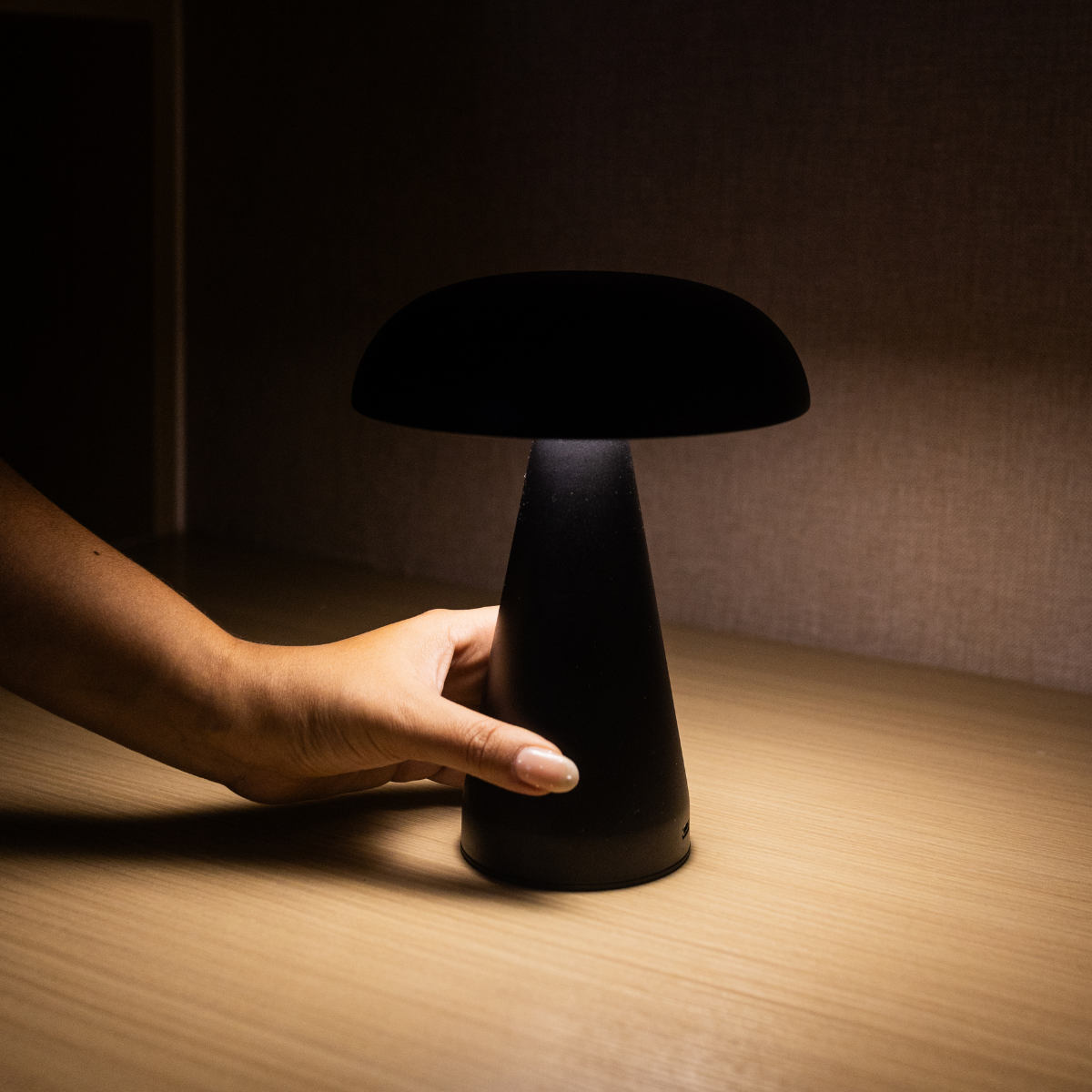 🚨 PRECIO ESPECIAL | MUSHROOM T-LAMP BLACK
